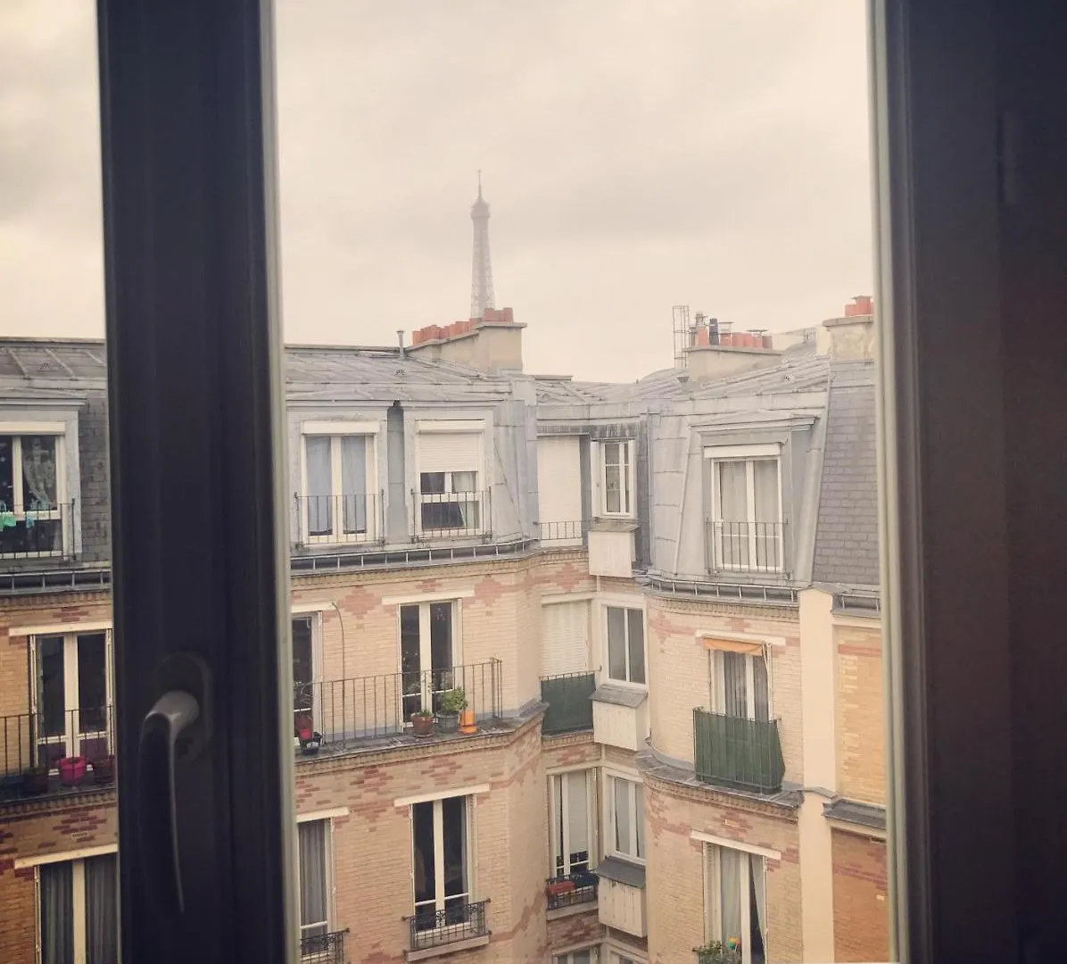 Tour Eiffel Motte Picquet Apartamento *